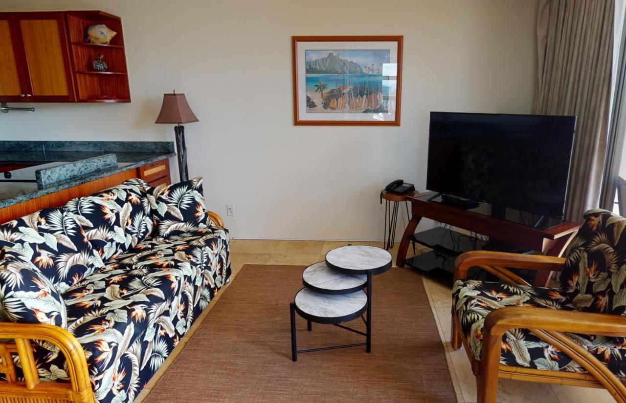 Sea View Condos At The Waikiki Banyan - Free Parking! Хонолулу Екстериор снимка