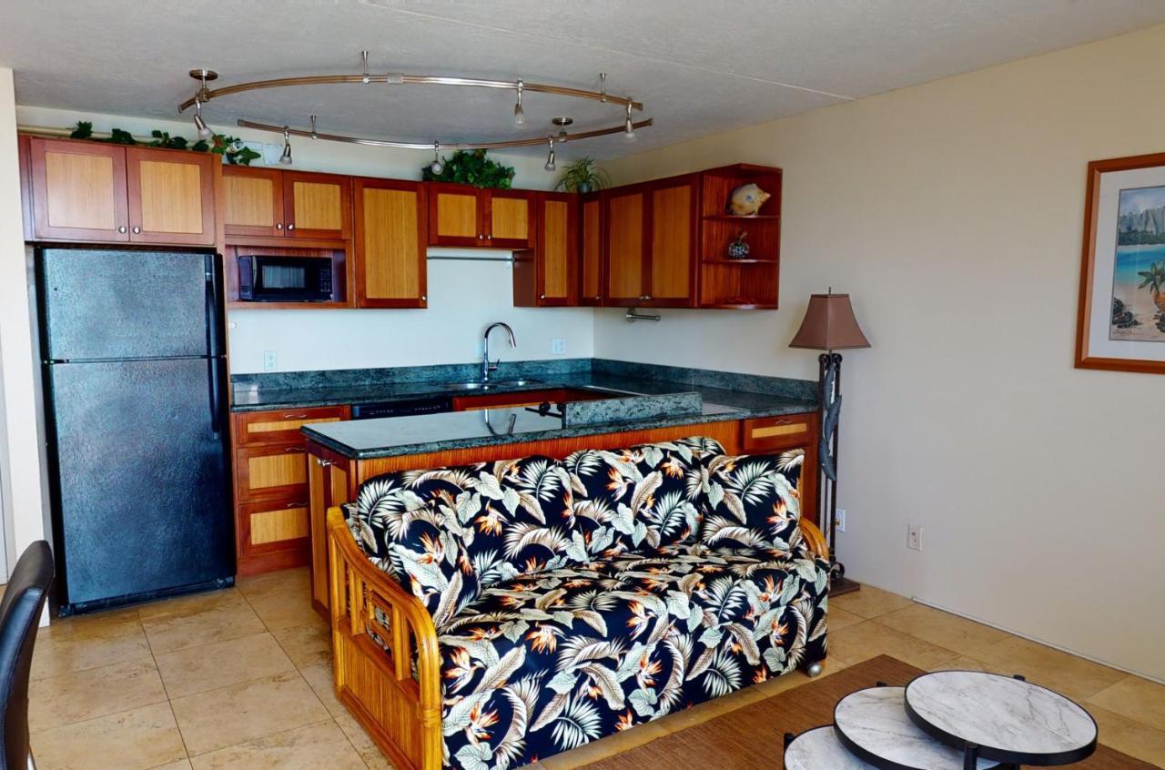 Sea View Condos At The Waikiki Banyan - Free Parking! Хонолулу Екстериор снимка