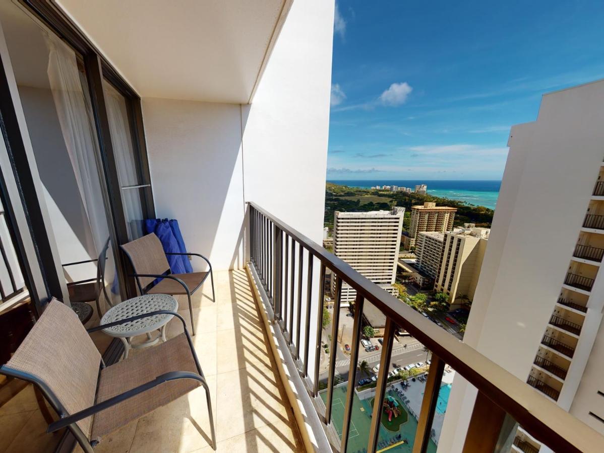 Sea View Condos At The Waikiki Banyan - Free Parking! Хонолулу Екстериор снимка