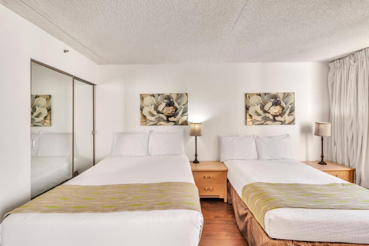 Sea View Condos At The Waikiki Banyan - Free Parking! Хонолулу Екстериор снимка