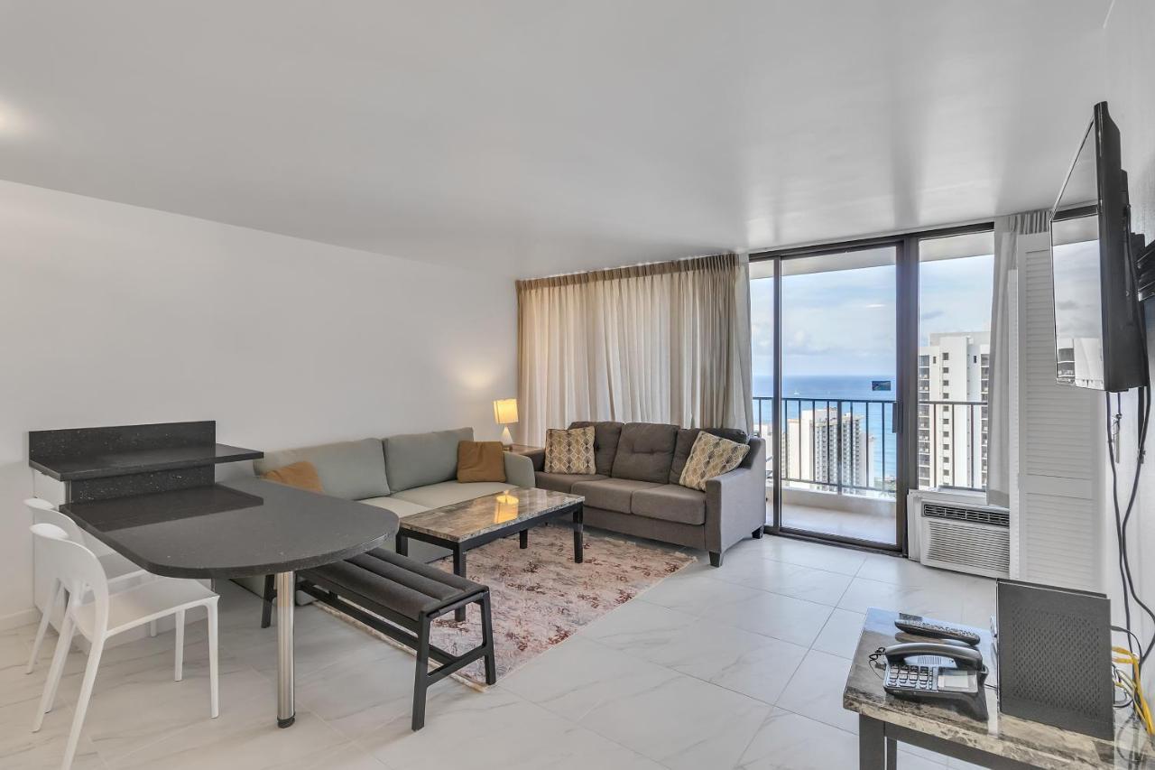 Sea View Condos At The Waikiki Banyan - Free Parking! Хонолулу Екстериор снимка